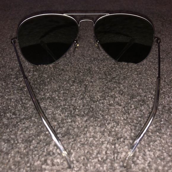 Ray-Ban Men’s Silver Aviators - Picture 3 of 5